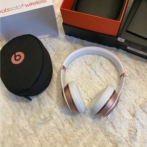 Beats Solo3 Wireless On-Ear Headphones